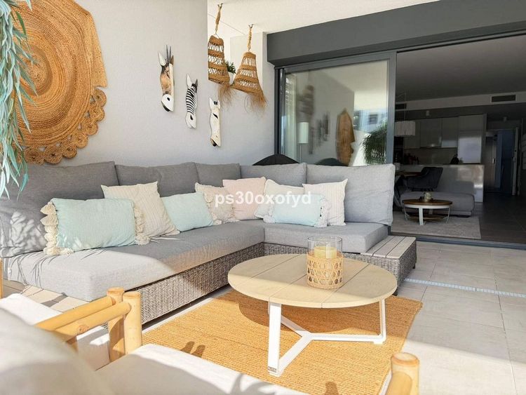 Apartment in La Duquesa in La Duquesa, Manilva, Costa del Sol - Photo 5