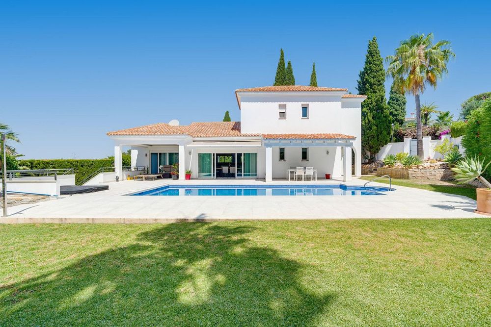 House | Resale in El Rosario in El Rosario, Costa del Sol - Main property photo