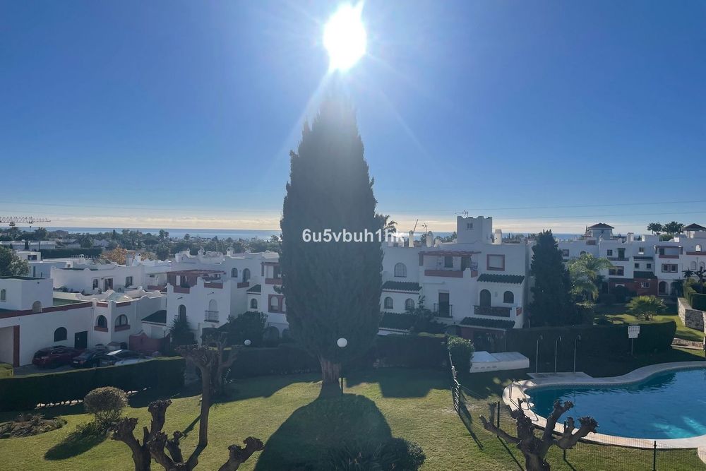 House | Resale in Estepona in Estepona, Costa del Sol - Main property photo