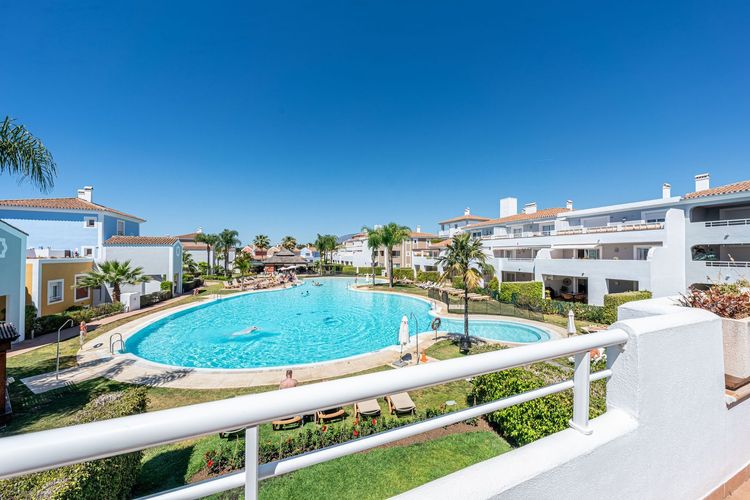 Apartment | Resale in New Golden Mile in New Golden Mile, Costa del Sol - Photo 2