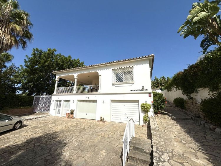 House | Resale in San Pedro de Alcántara in San Pedro de Alcántara Others, Costa del Sol - Photo 2