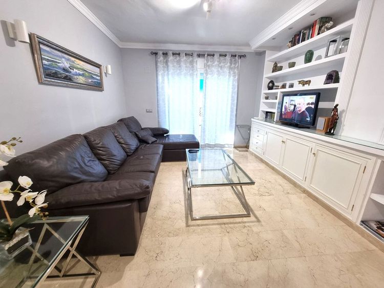 Apartment | Resale in Puerto Banús in Puerto Banús, Costa del Sol - Photo 2