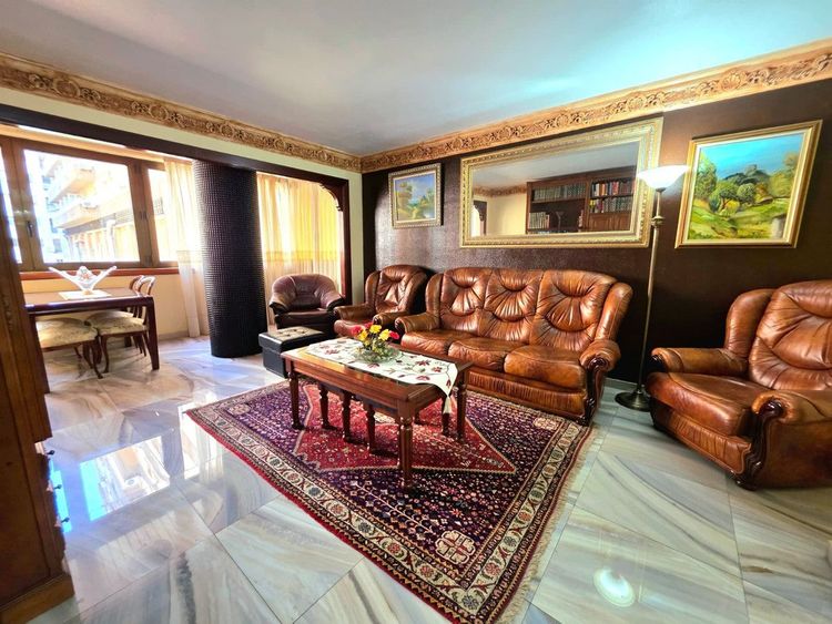 Apartment | Resale in Alicante in Alicante, Costa Blanca - Photo 4