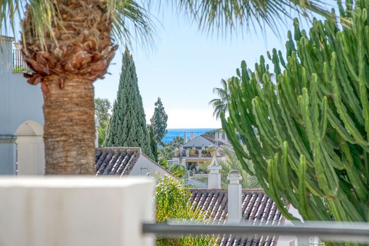 Apartment | Resale in The Golden Mile in The Golden Mile, Costa del Sol - Photo 3