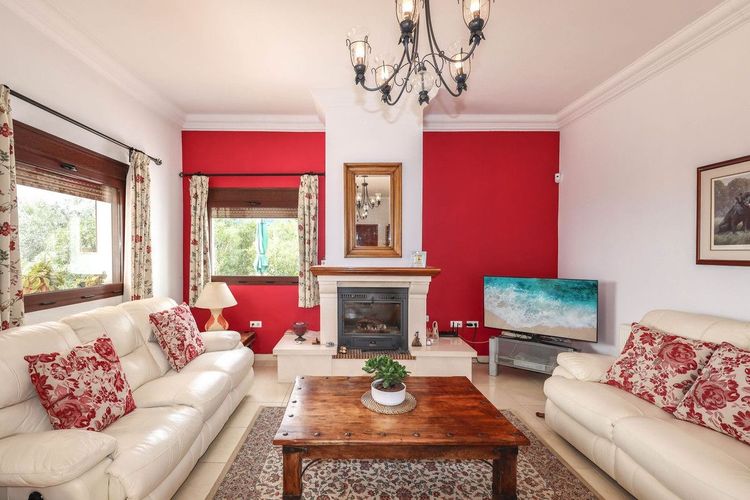 House | Resale in Casarabonela in Casarabonela, Costa del Sol - Photo 4