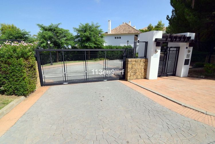 House | Resale in La Cala Golf in La Cala Golf, Costa del Sol - Photo 3