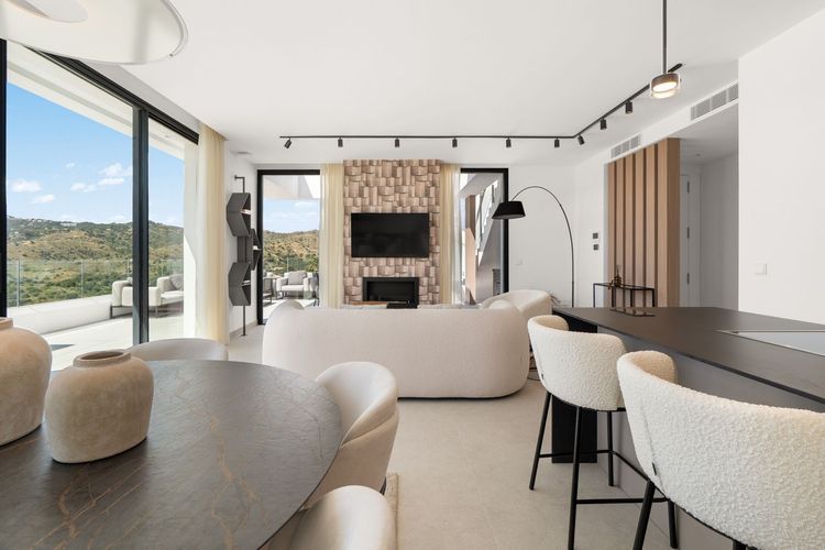 Penthouse | Resale in Artola in Artola, Costa del Sol - Photo 4