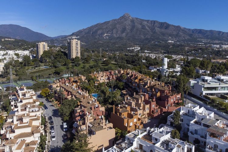 House | Resale in La Dama de Noche-La Alzambra - Development photo 1