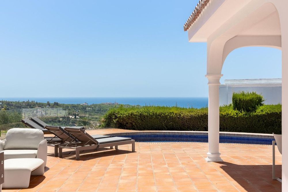 House | Resale in Elviria in Elviria, Costa del Sol - Main property photo