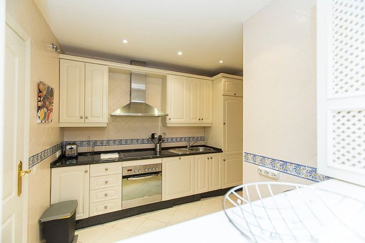 Apartment in Marbella in Marbella Others, Marbella, Costa del Sol - Photo 4