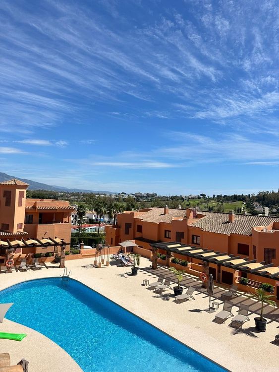 Penthouse | Resale in El Paraiso in El Paraiso, Costa del Sol - Photo 4