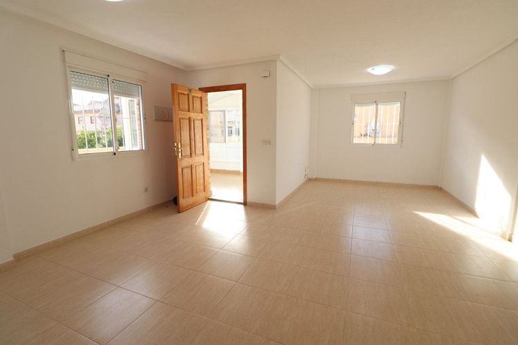 House | Resale in Ciudad Quesada in Ciudad Quesada, Costa Blanca - Photo 3