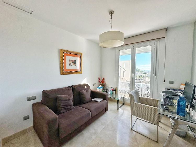 Penthouse | Resale in Los Arqueros in Los Arqueros, Costa del Sol - Photo 3