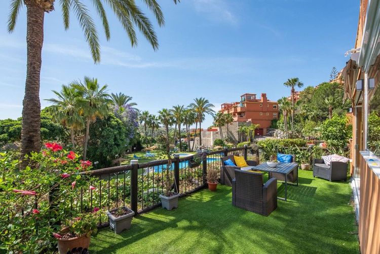 Apartment | Resale in Reserva de Marbella in Reserva de Marbella, Costa del Sol - Photo 3