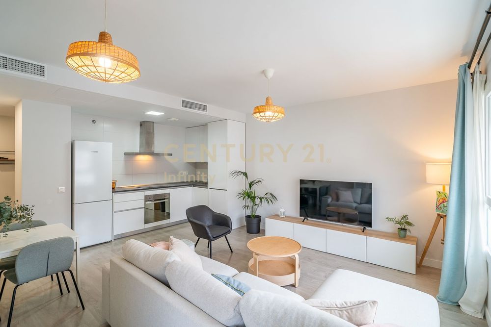 Apartment | Resale in Mijas Costa in Mijas Costa, Costa del Sol - Main property photo