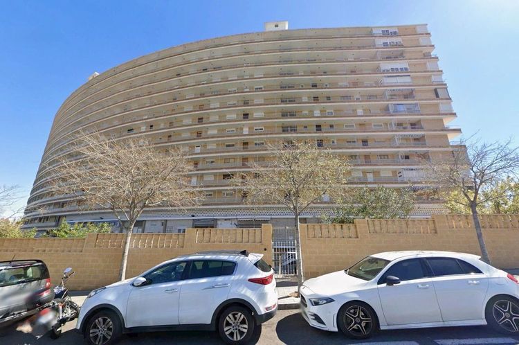 Apartment | Resale in Playa de San Juan in Playa de San Juan, Costa Blanca - Photo 3