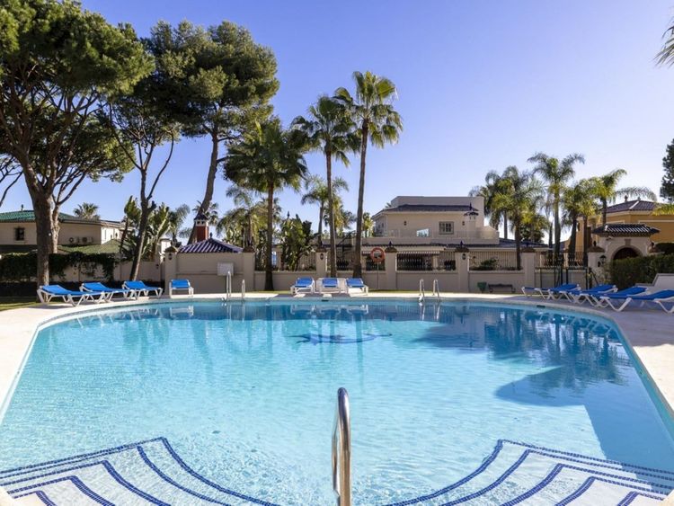 Penthouse | Resale in Puerto Banús in Puerto Banús, Costa del Sol - Photo 3