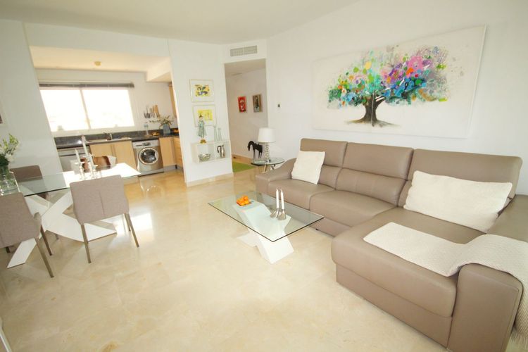 listing card gallery