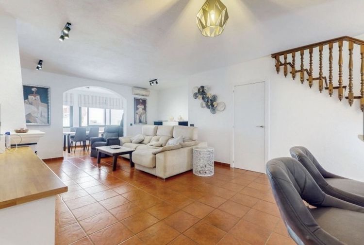 listing card gallery