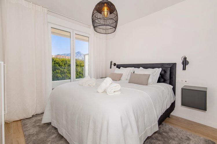 Apartment | Resale in La Campana in La Campana, Costa del Sol - Photo 4