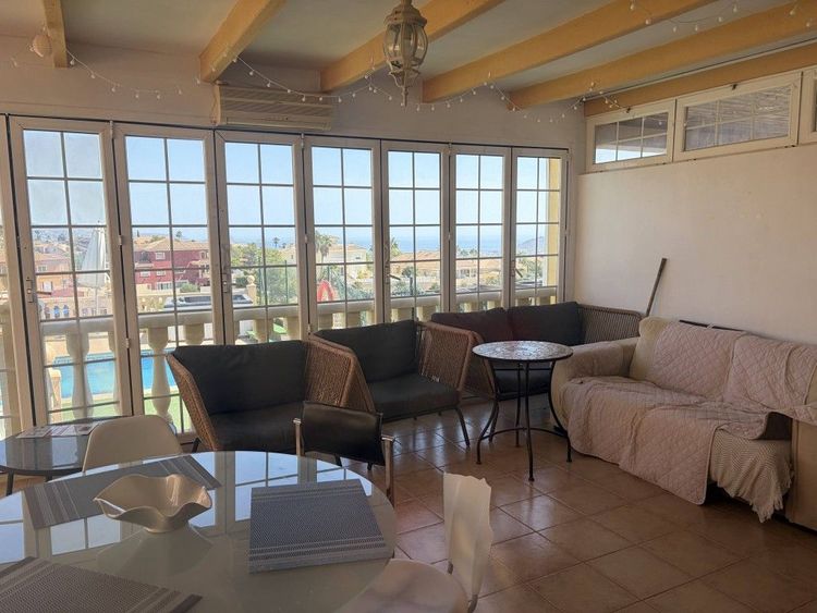 House | Resale in La Nucia in La Nucia, Costa Blanca - Photo 2