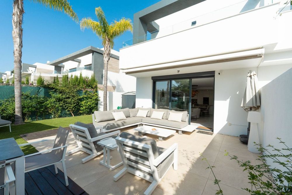 House | Resale in Selwo in Selwo, Costa del Sol - Main property photo