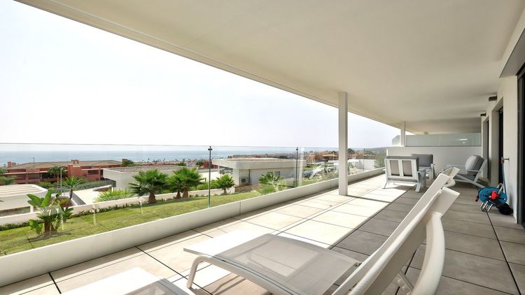 Apartment | Resale in Doña Julia in Doña Julia, Costa del Sol - Photo 3