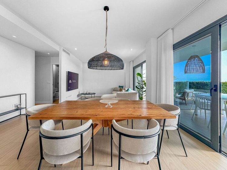 Apartment | Resale in Sotogrande in Sotogrande Others, Costa del Sol - Photo 2