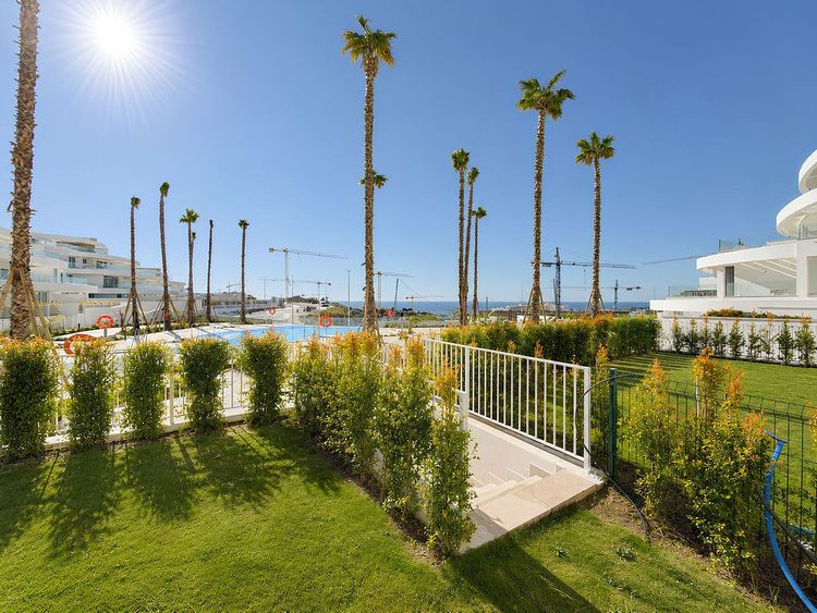 Apartment | Resale in La Cala de Mijas in La Cala de Mijas, Costa del Sol - Photo 5