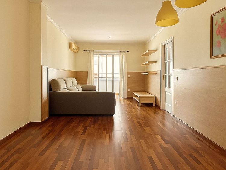listing card gallery