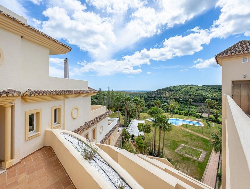 Apartment | Resale in San Roque in San Roque, Costa del Sol - Main property photo