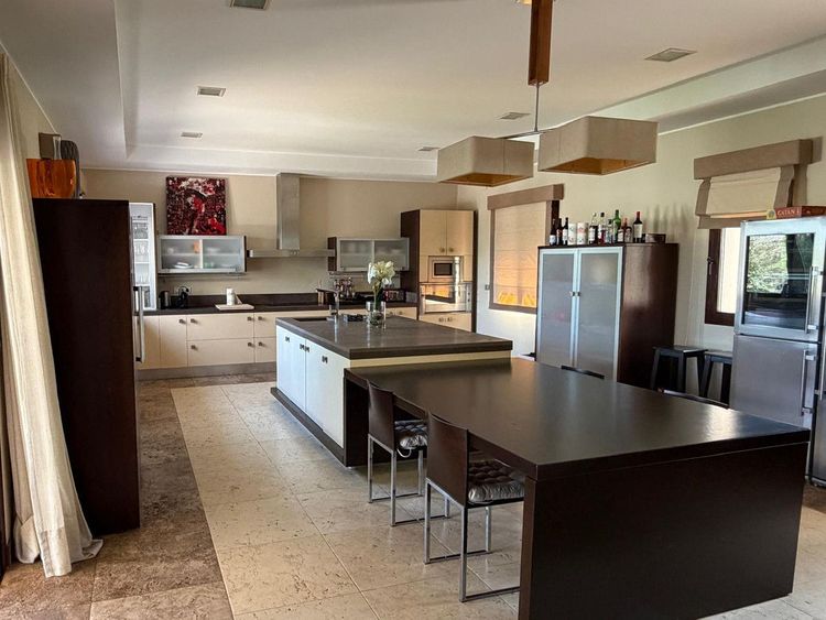 House | Resale in Sotogrande Alto in Sotogrande Alto, Sotogrande, Costa del Sol - Photo 3