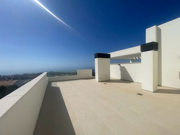 Apartment | Resale in Benalmadena in Benalmadena Others, Costa del Sol - Photo 4