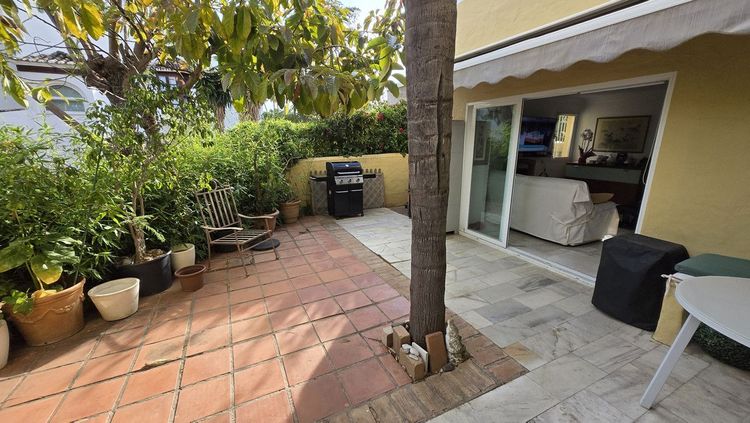 House | Resale in The Golden Mile in The Golden Mile, Costa del Sol - Photo 4