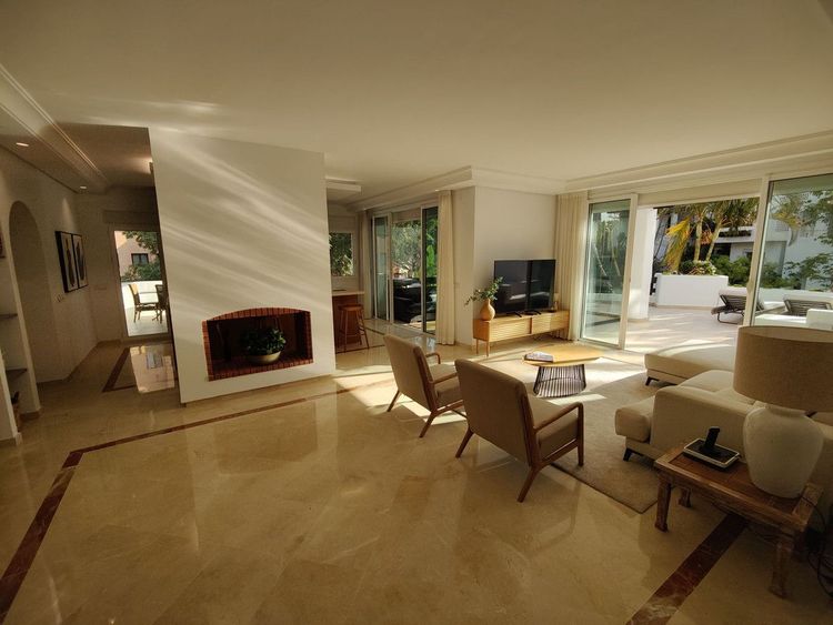 Penthouse | Resale in Puerto Banús in Puerto Banús, Nueva Andalucía, Costa del Sol - Photo 5
