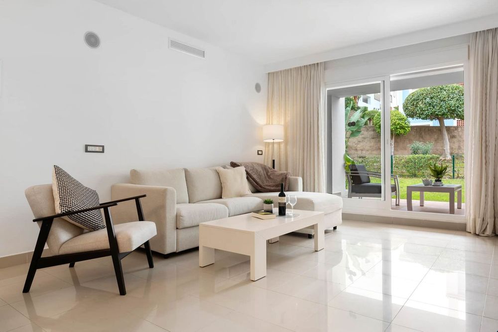 Apartment | Resale in Estepona in Estepona, Costa del Sol - Main property photo