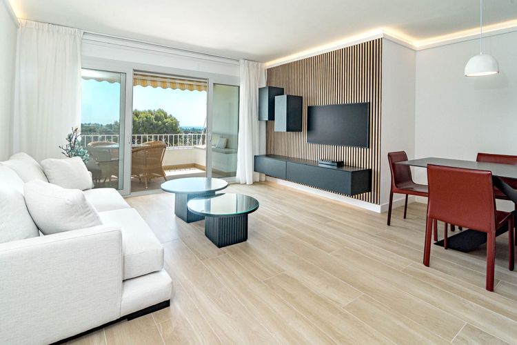 listing card gallery