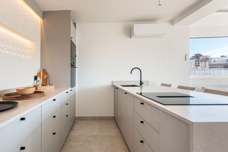 listing card gallery