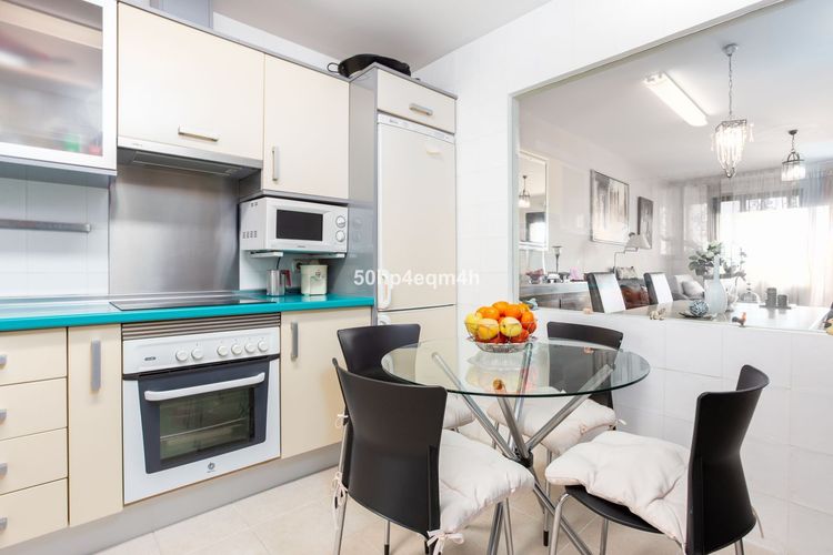 Apartment | Resale in Guadalmina Alta in Guadalmina Alta, Costa del Sol - Photo 5
