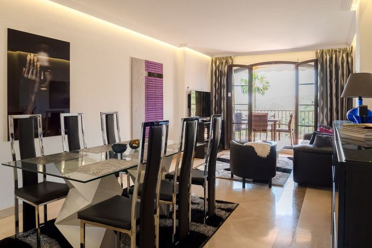 Apartment | Resale in Los Arqueros in Los Arqueros, Costa del Sol - Photo 4