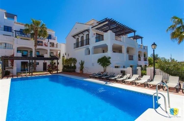 Penthouse | Resale in Altos de los Monteros in Altos de los Monteros, Costa del Sol - Photo 2
