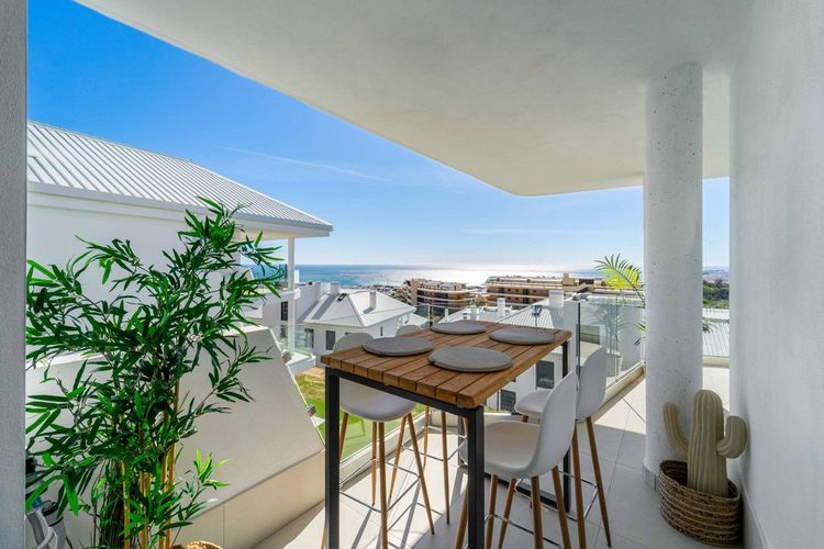 Apartment | Resale in Fuengirola in Fuengirola Others, Costa del Sol - Photo 5