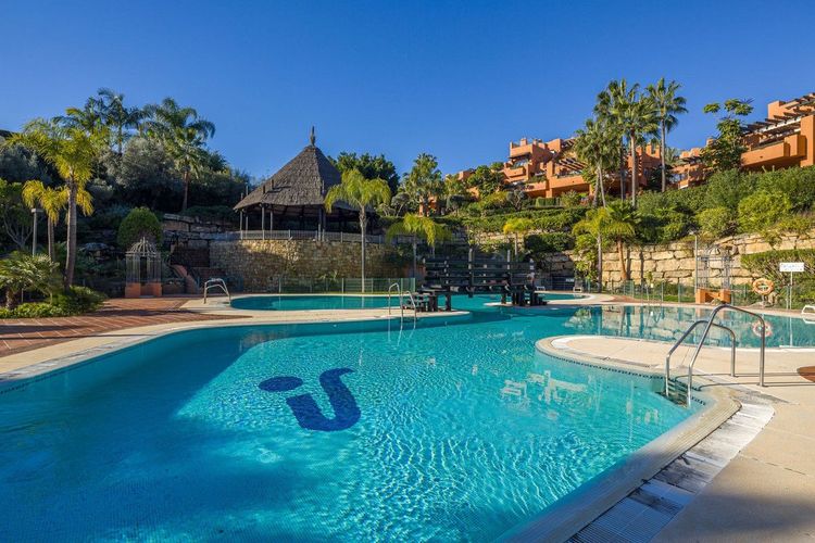 Apartment | Resale in Nueva Andalucía - Development photo 1