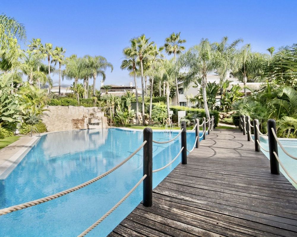 House | Resale in The Golden Mile in The Golden Mile, Costa del Sol - Main property photo