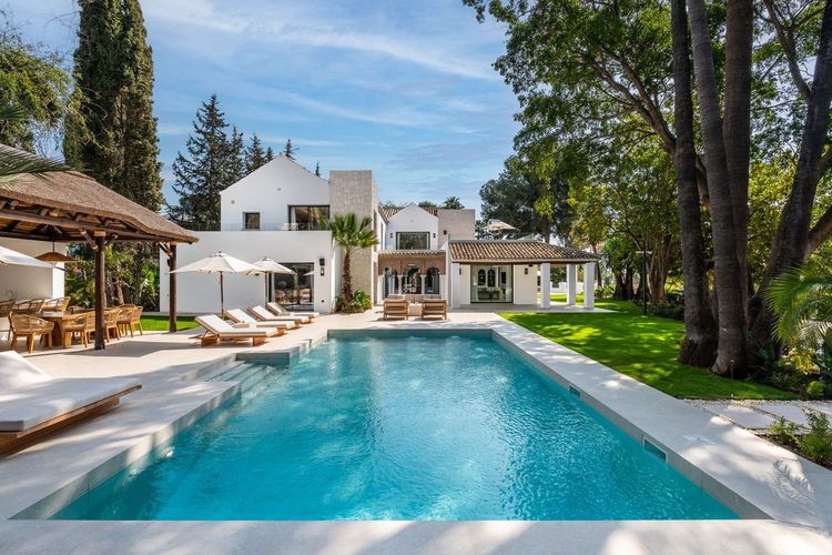 House | Resale in Las Brisas in Las Brisas, Costa del Sol - Photo 2