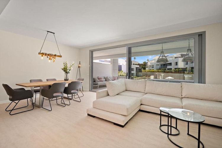 Apartment | Resale in Selwo in Selwo, Costa del Sol - Photo 3