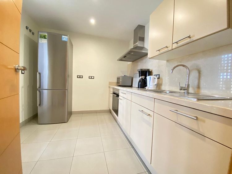 Penthouse | Resale in Estepona in Estepona, Costa del Sol - Photo 2