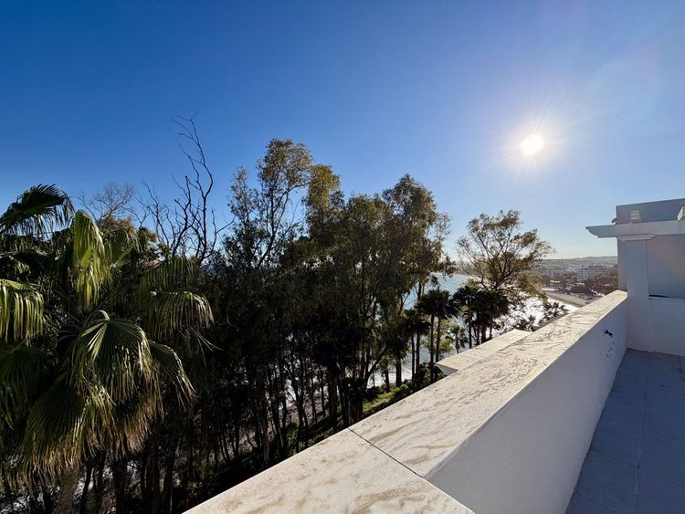 Penthouse | Resale in Estepona - Development photo 1