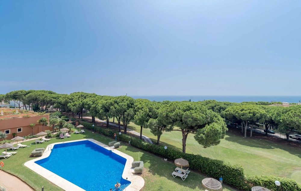 Apartment | Resale in Cabopino in Cabopino, Costa del Sol - Main property photo