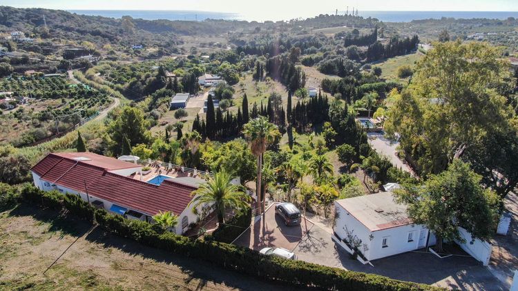 House | Resale in Estepona - Development photo 1